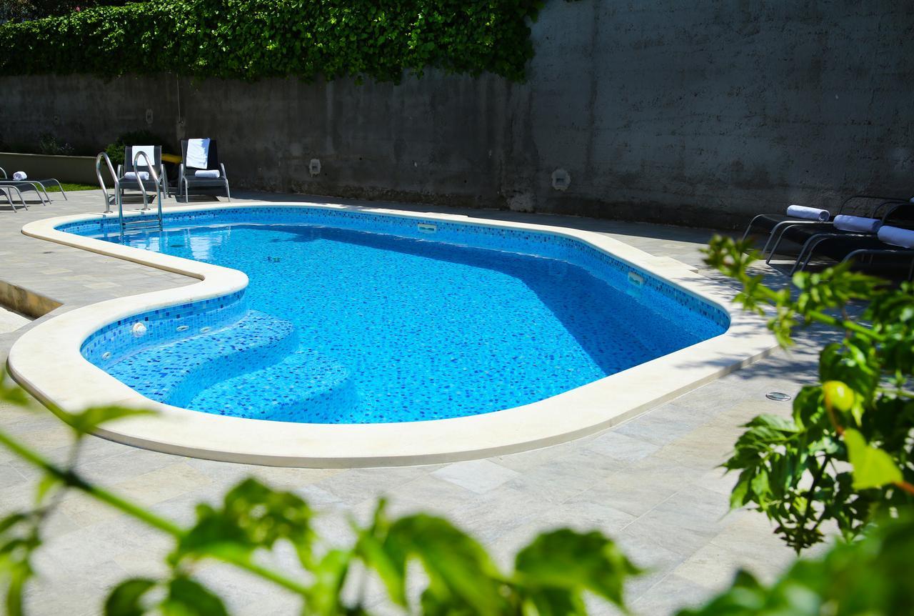 Apartments Nemira Exclusive Omiš Eksteriør billede