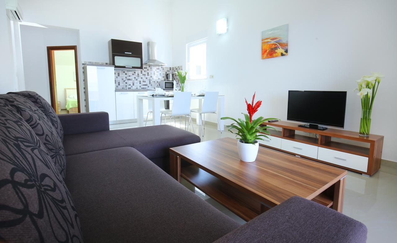 Apartments Nemira Exclusive Omiš Eksteriør billede