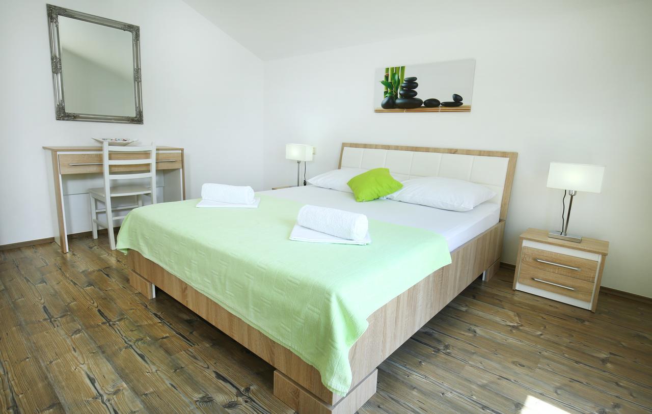 Apartments Nemira Exclusive Omiš Eksteriør billede